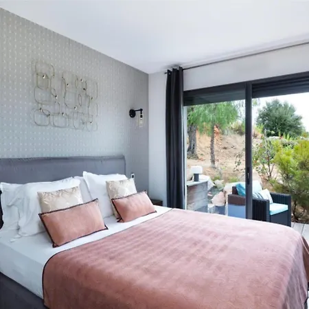 Villa Nepita *
